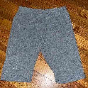 WOMENS SIZE MEDIUM GREY STRETCHY BIKE SHORTS